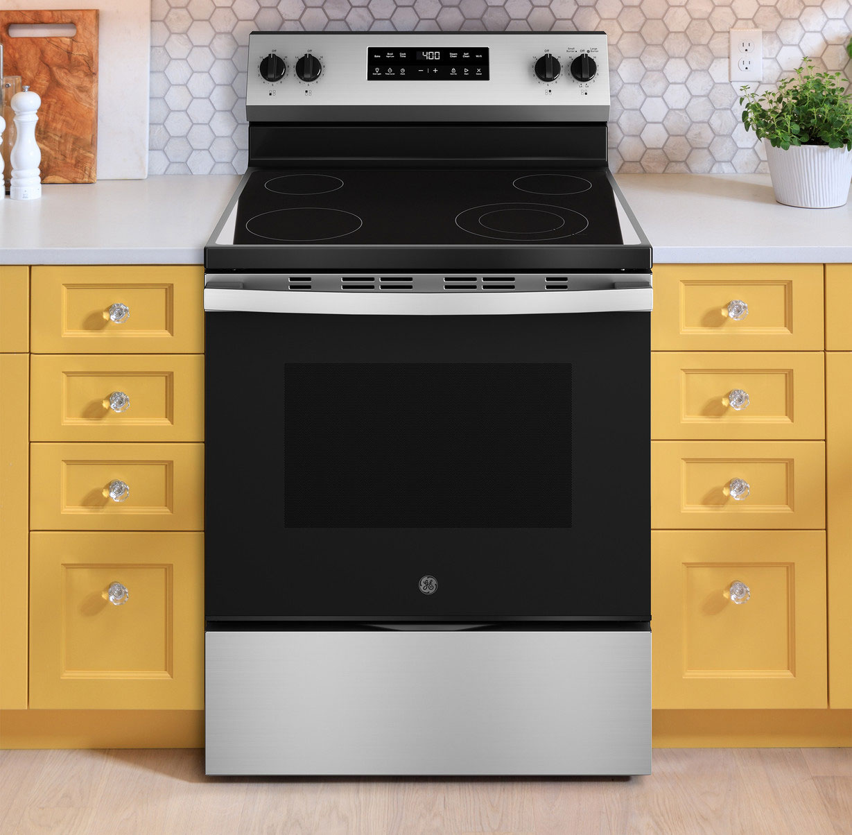 Lifestyle View of GE Electric Range