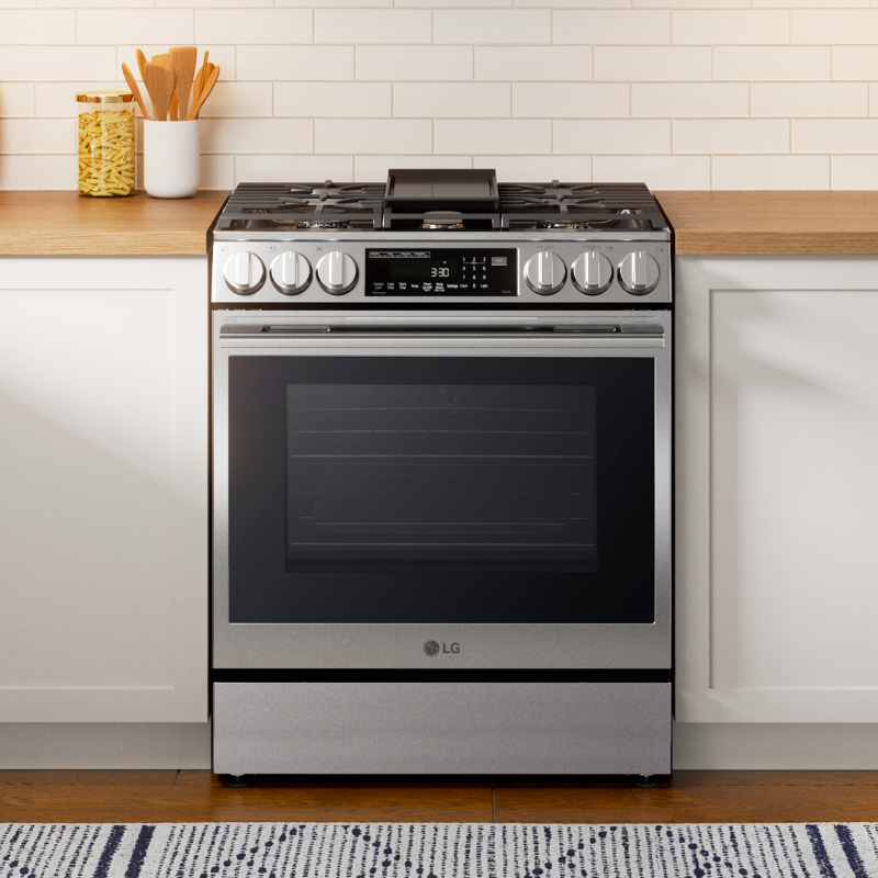 LG Slide-In Gas Ranges Lifestyle