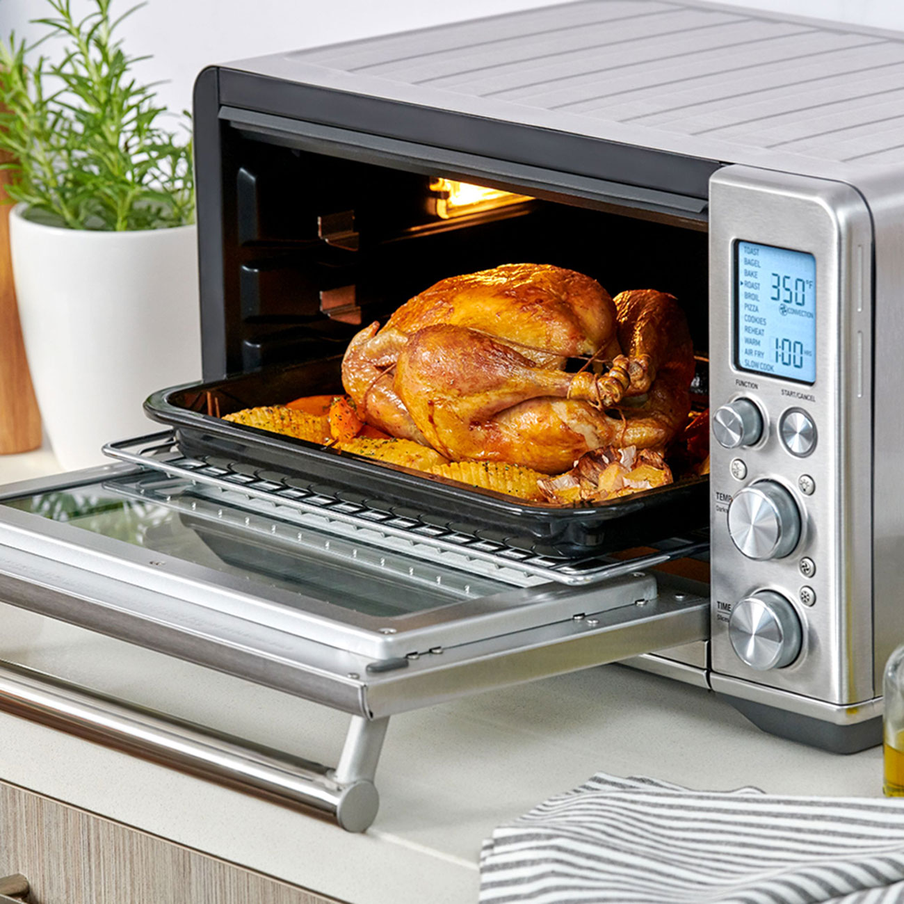 Lifestyle Image of the Smart Oven Air Fryer 1