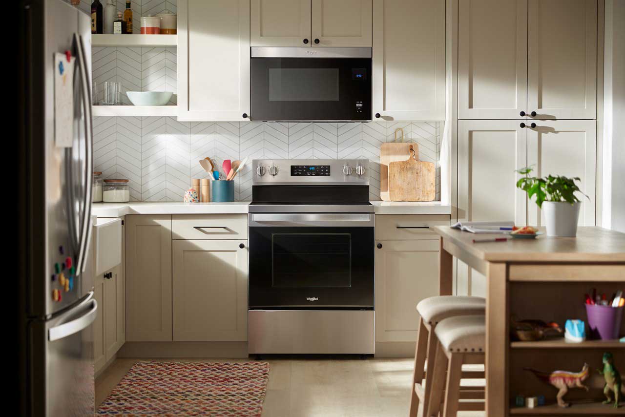 Lifestyle View of Range in Kitchen