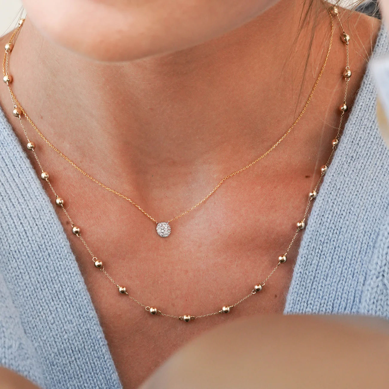 Model wearing Dana Rebecca Designs Lauren Joy Mini Disc Necklace
