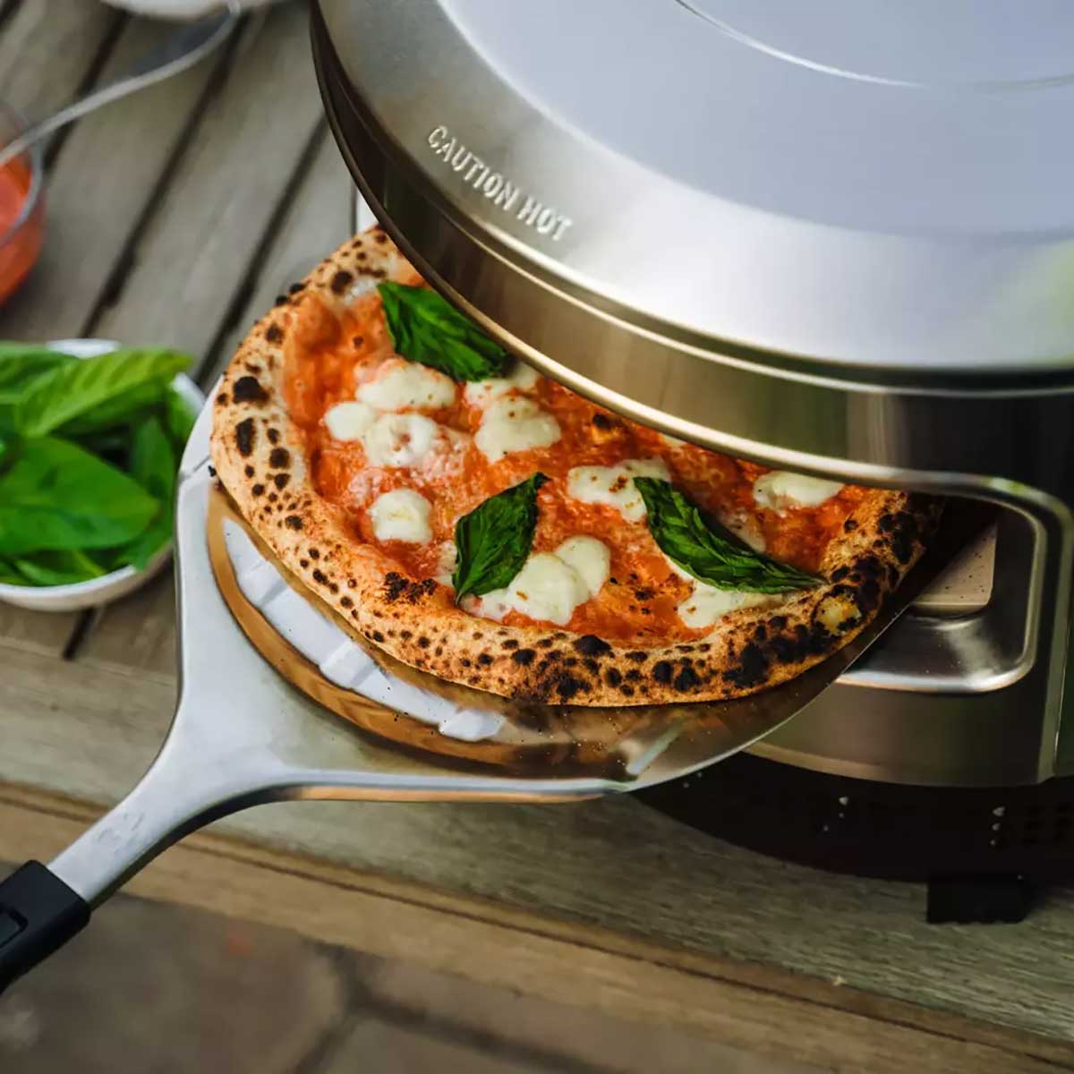 Pizza Oven in use Detail 1