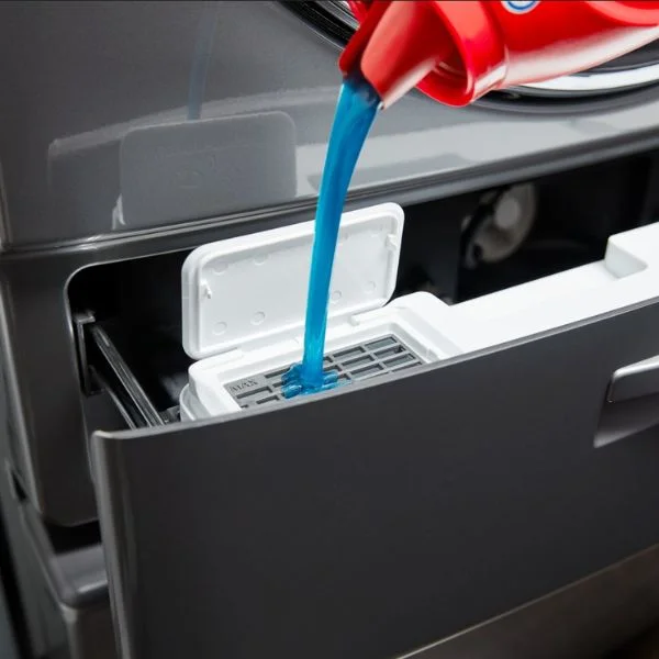 a close up shot of the grilling surface of a lynx grill