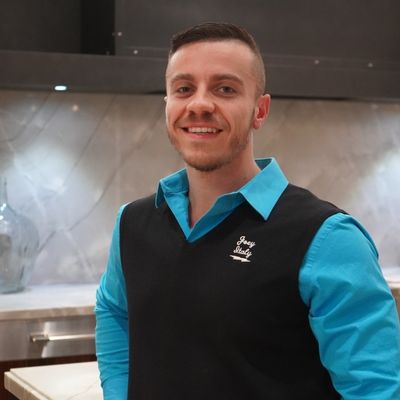Headshot image of Abt Specialist Joey