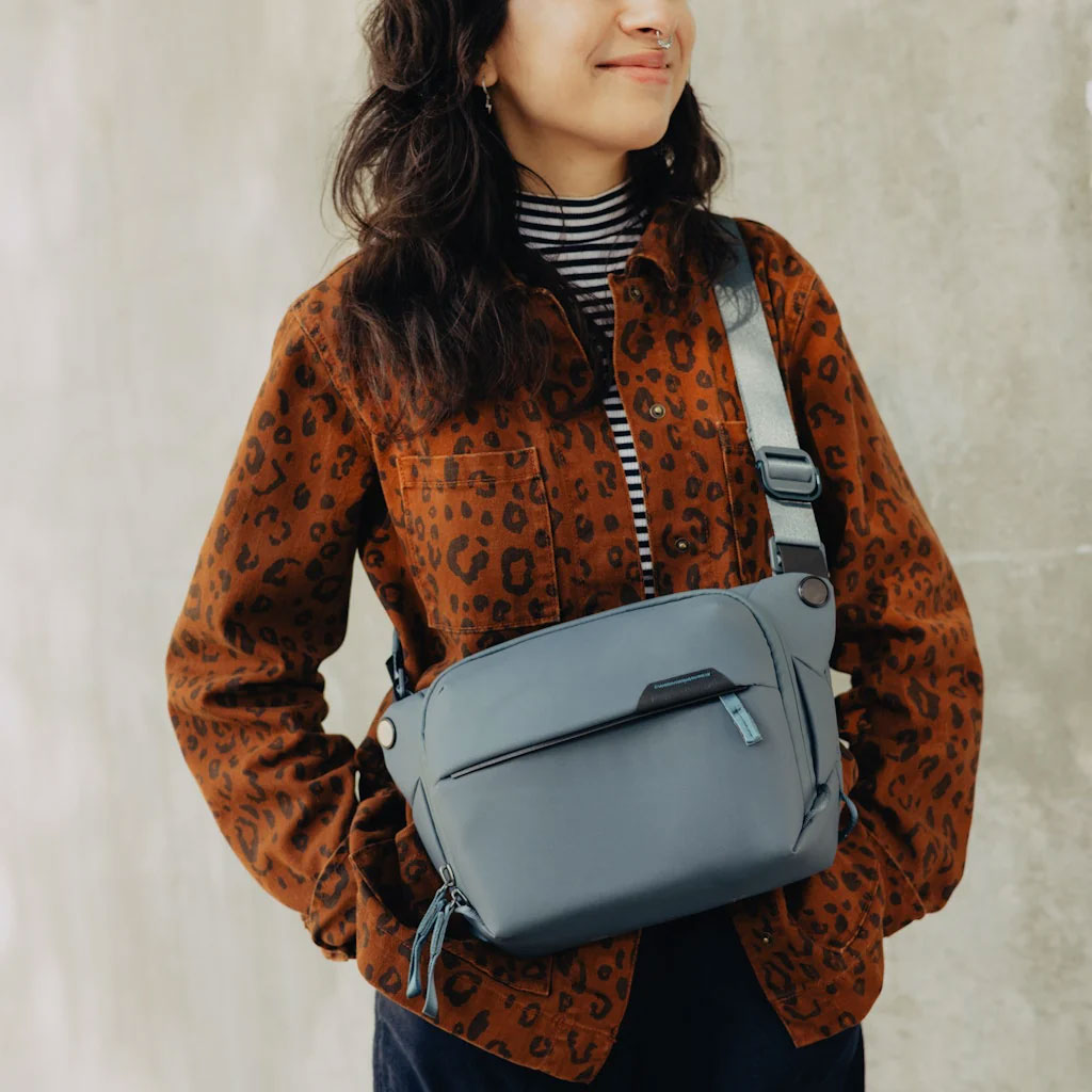 Woman Carrying Peak Design Everyday Sling Over Shoulder