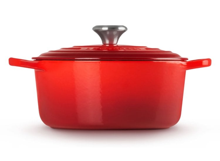 Le Creuset Round Dutch Oven In Cerise LS2501-2467SS