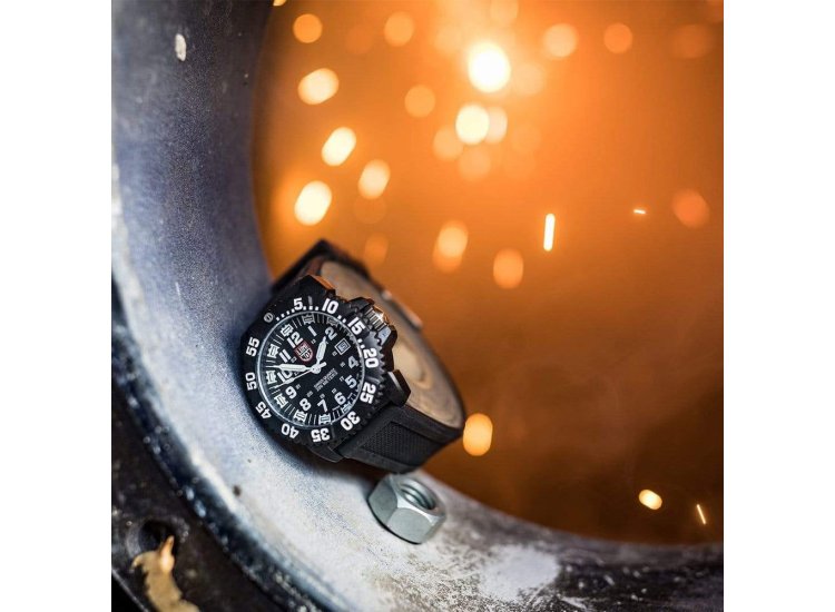 Luminox Navy Seal Colormark 3050 Series Black Watch 3051