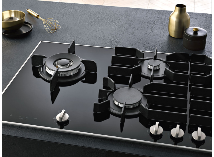 Miele 37-Inch Natural Gas Cooktop in Black Glass - 11766750