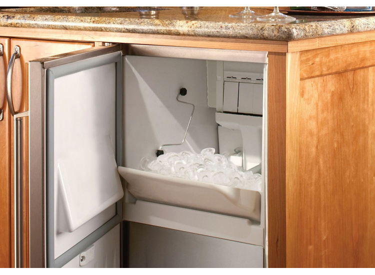 Perlick ADA Height Compliant Clear Ice Maker Indoor/Outdoor Left-Hinge 15-Inch Wide in Stainless Steel - HA15CI-L