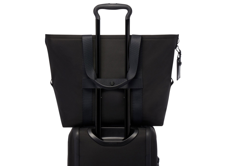 TUMI Sport Essential Medium East West Tote in Black - 148970-1041