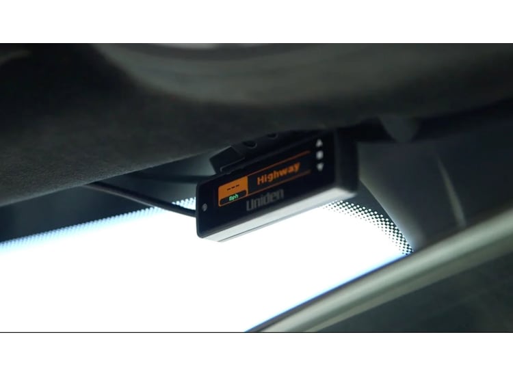 Uniden R9w Extreme Built-in Radar/Laser Detection System - UNIDEN-R9W