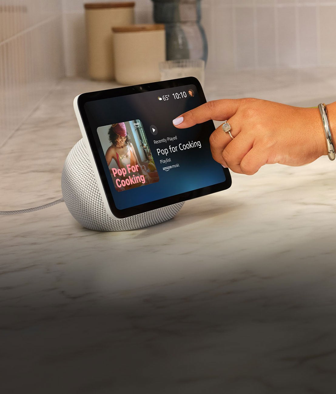 Amazon Echo Show 8 Vibrant HD 8.7-Inch Display In White - MD6NE4WH