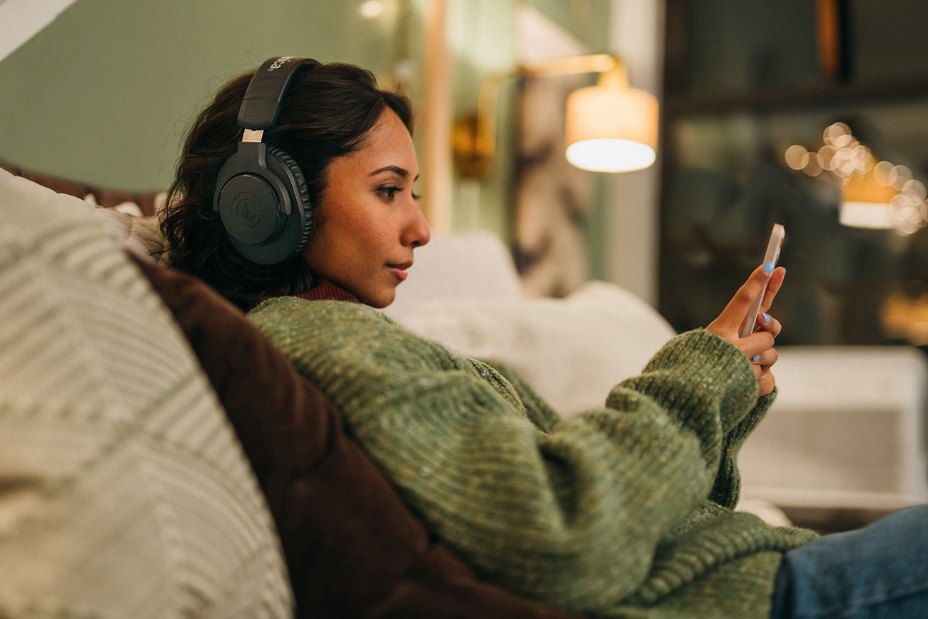 Audio-Technica ATH-M20XBT Headphones with Built-In Mic | Abt