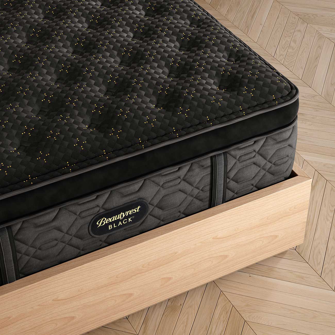 Detailed cross-section of the mattress layers, showing multiple foams and springs inside.