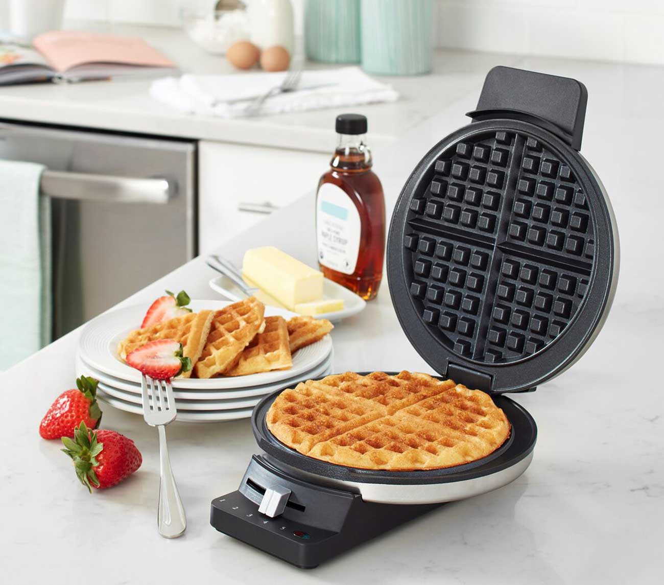 Cuisinart Round Classic Waffle Maker - WMRCANAS | abt