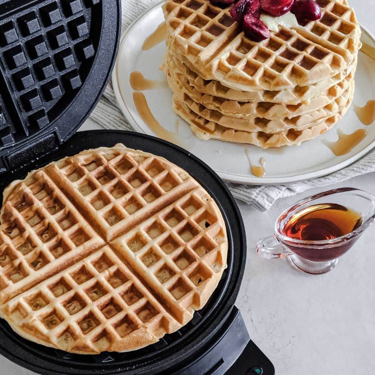 Cuisinart Round Classic Waffle Maker - WMRCANAS | abt