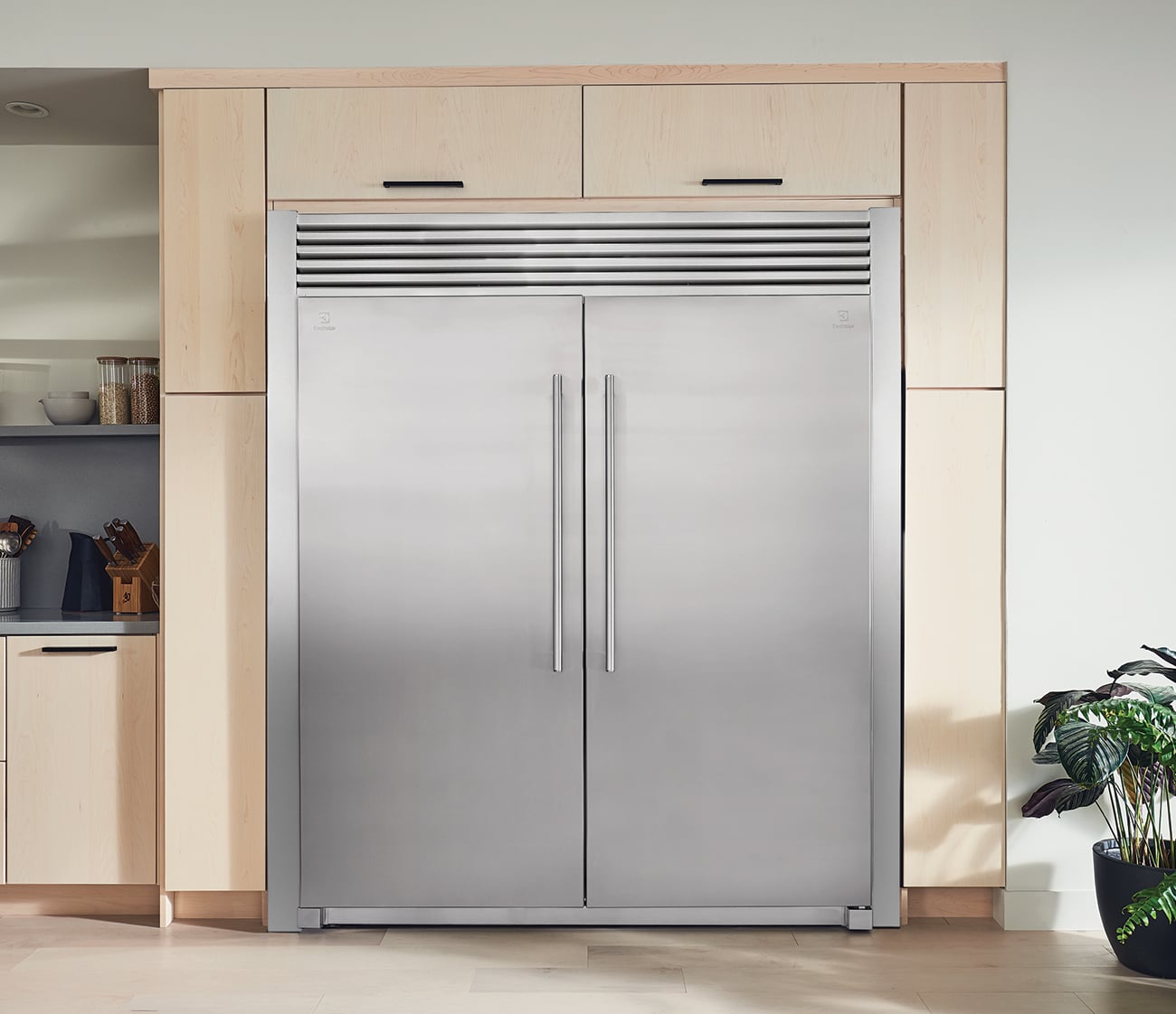 プリズミック&ブリル グレートプレインズ トランク 15万 アスプルンド Electrolux TRMKTSS2LV84 84