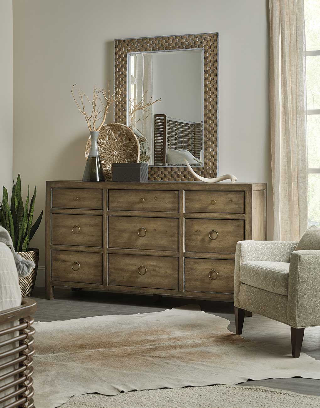 Hooker Furniture Sundance Dresser in Cliffside - 6015-90202-89