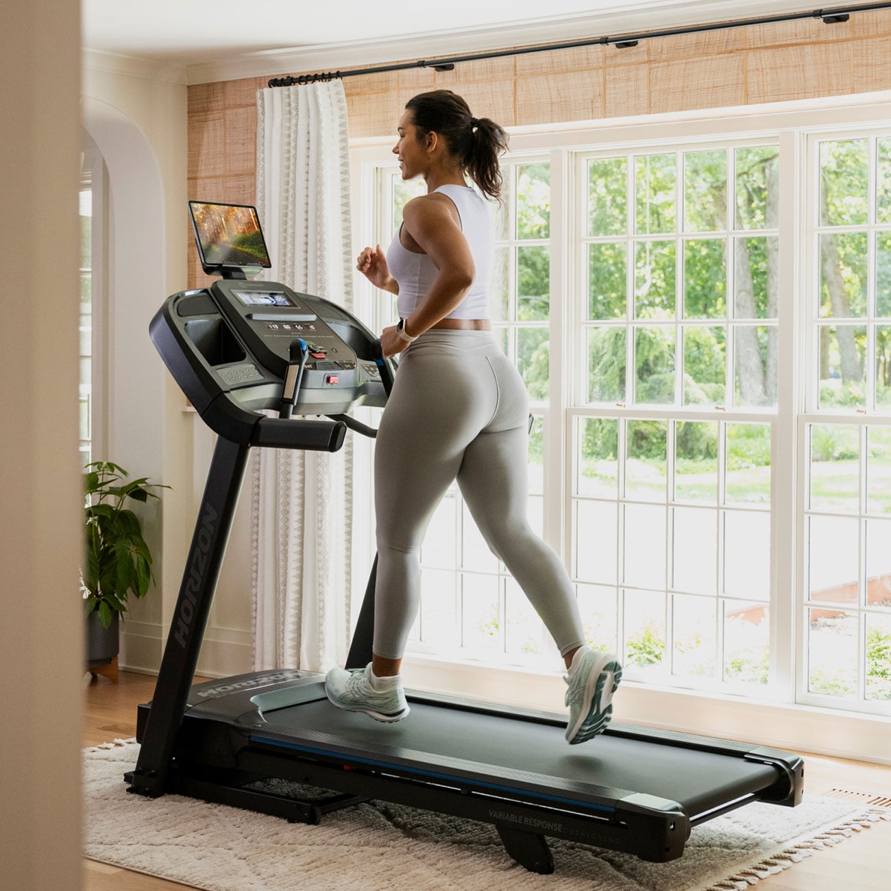 Horizon Fitness 7.0AT Performance Treadmill - 70AT | Abt