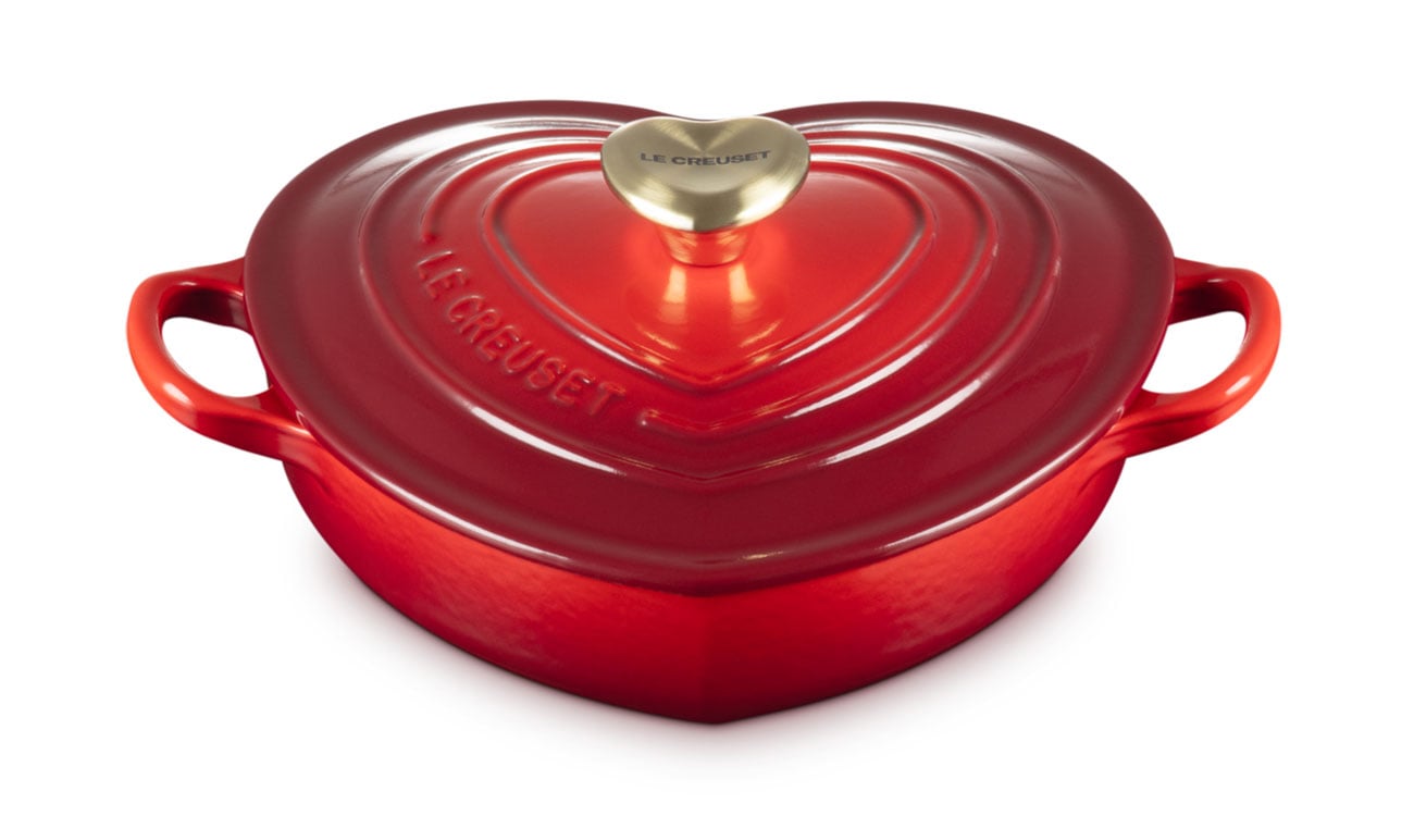 Le Creuset 1.25 Qt. Heart Cocotte in Cerise - 21402020060291