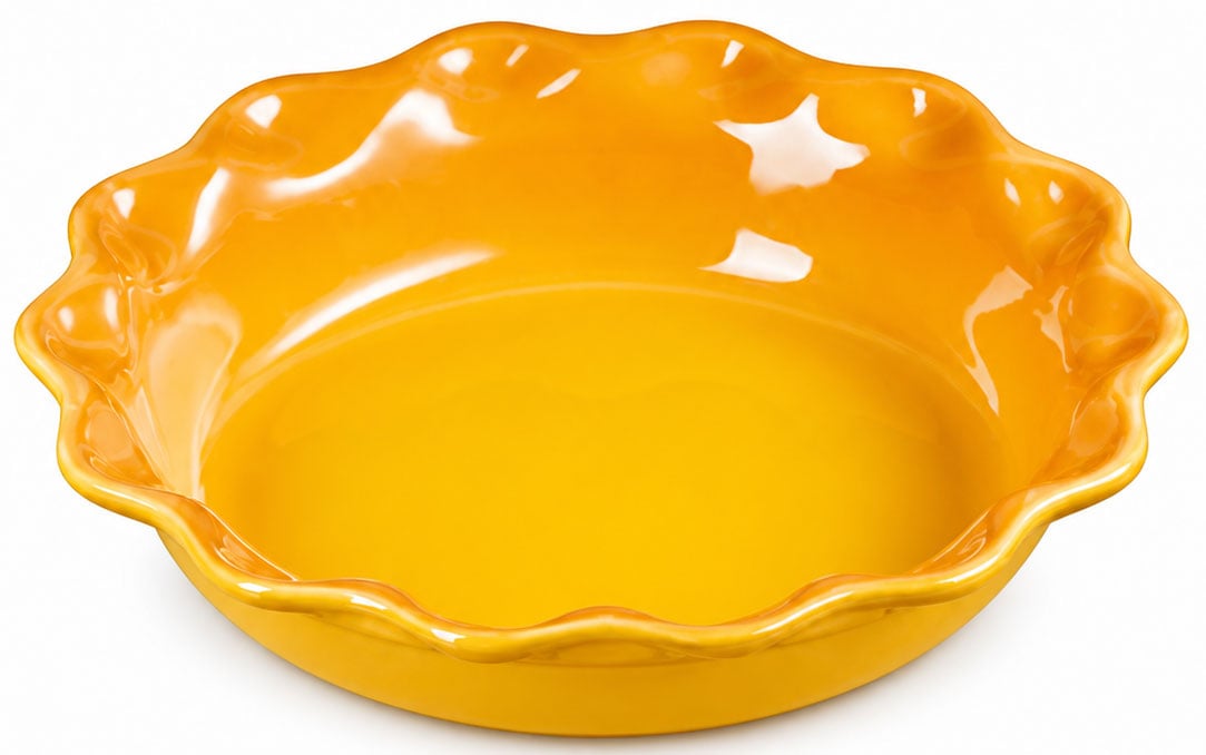 Le Creuset Heritage 9-Inch Pie Dish in Nectar