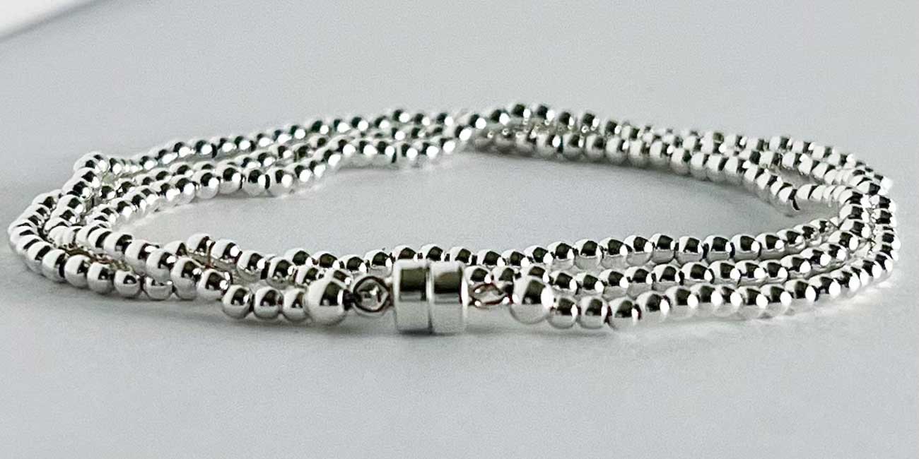 MaeMarie Wraps Original Silver Lining Magnet - Size 6.5 - in Silver