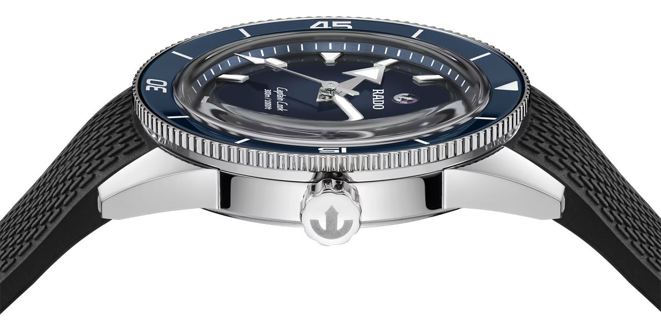 Rado Captain Cook Watch 39mm in Blue to Black | SS - R32223229