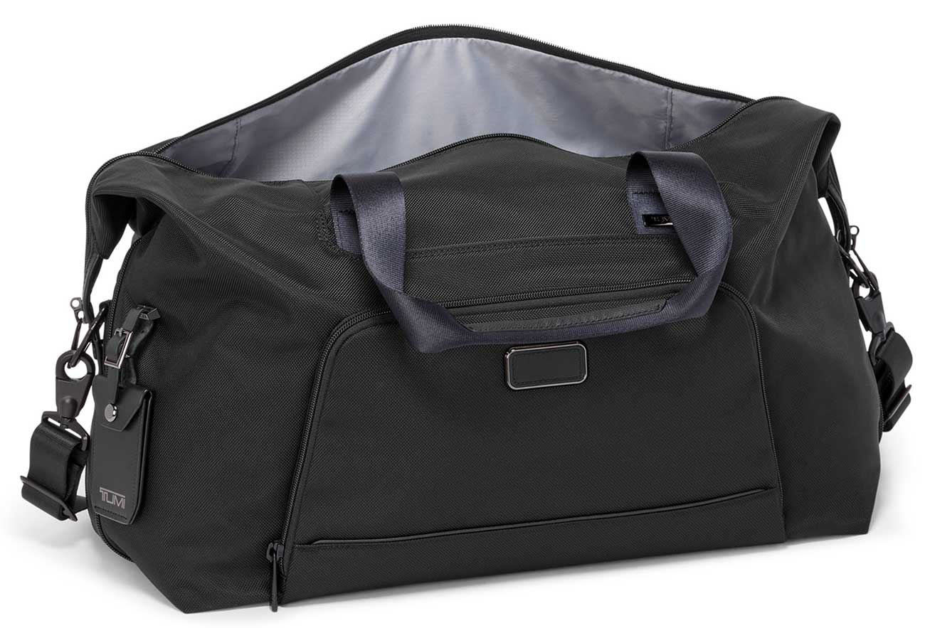 TUMI Alpha Double Expansion Duffel in Black - 1589641041