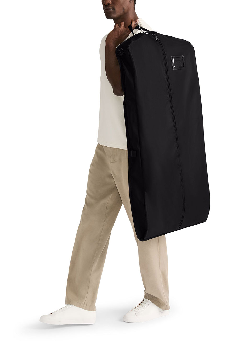TUMI ブラック ガーメントバッグ トゥミ】ビジネスバッグ☆ガーメントケース☆ブラック【TUMI 】 【公式