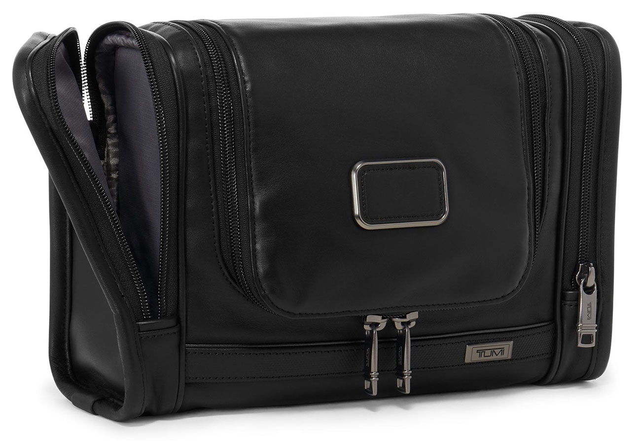 TUMI Alpha Hanging Travel Kit in Black - 150180-1041