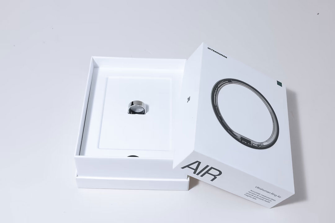 Ultrahuman Ring AIR Smart Ring Size 7 in Space Silver - UHRAAS07