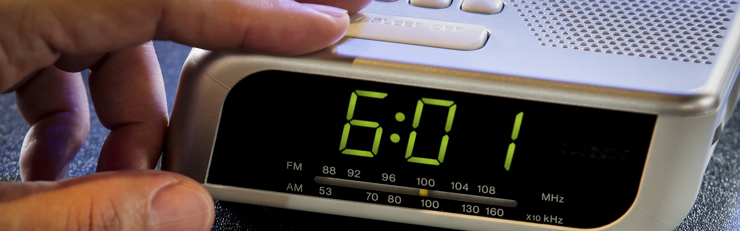 Clock radio with time 6:01