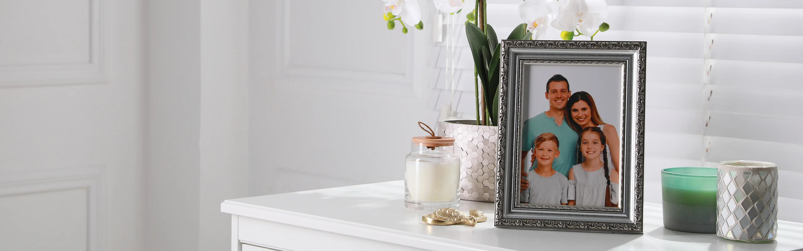 Digital Photo Frame Buying Guide Hero Image